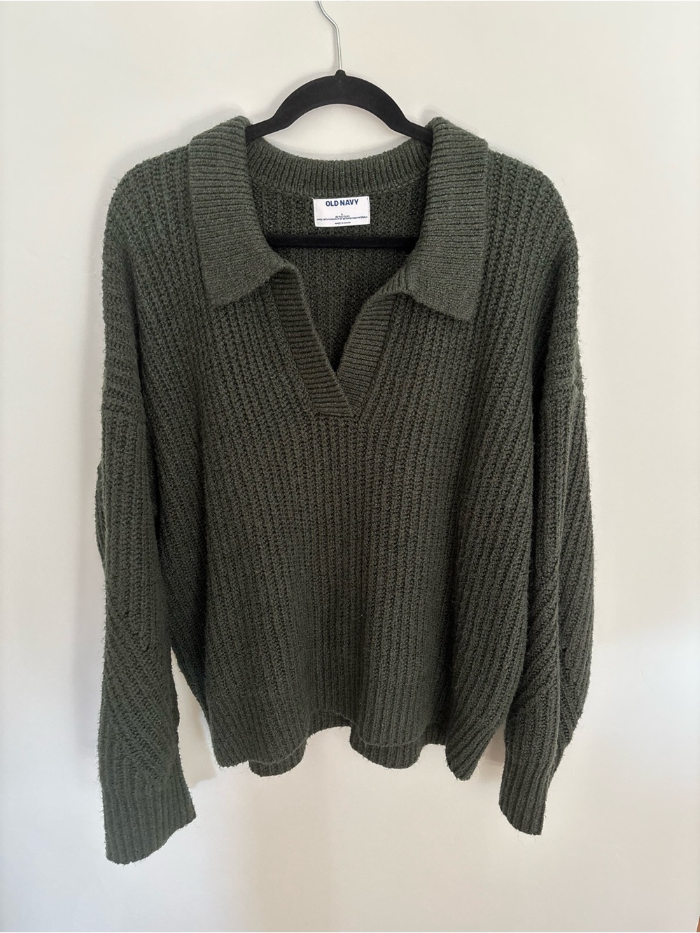 Old Navy Women's Olive Green Ribbed V‑Neck Polo Sweater